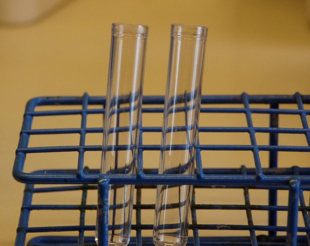Tubos de ensaio em laboratório