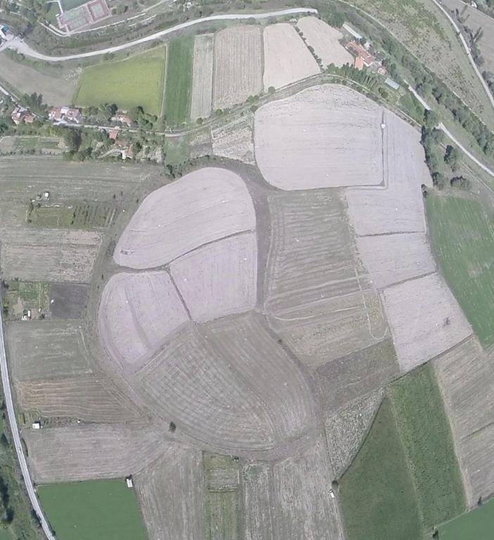 Vista aérea do sítio de Tavşanlı Höyük