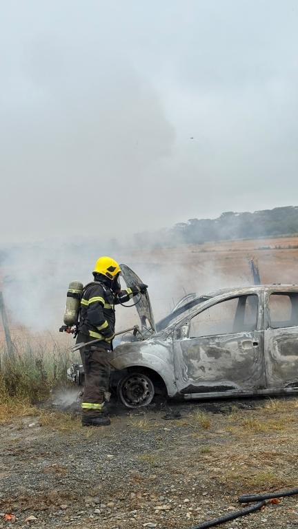 Carro em chamas